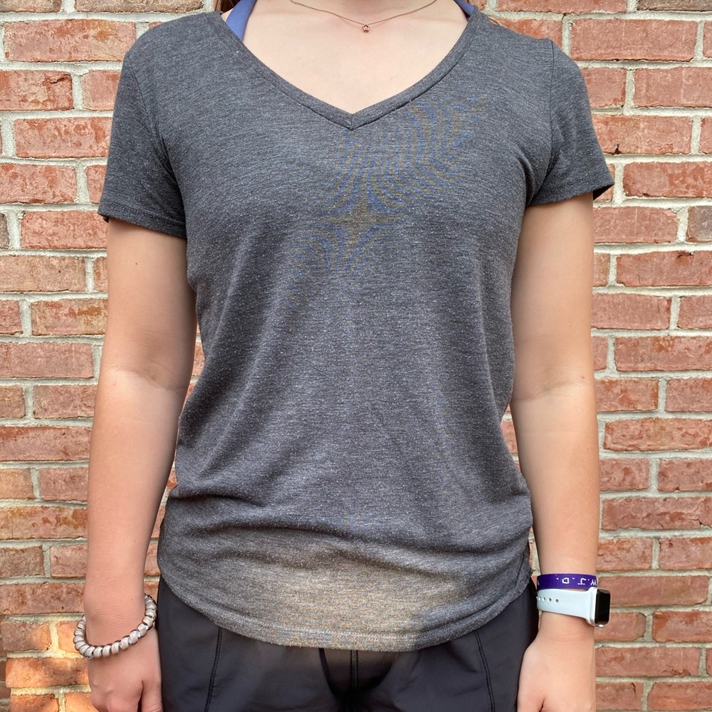 Mudd Gray V-neck Medium T-shirt